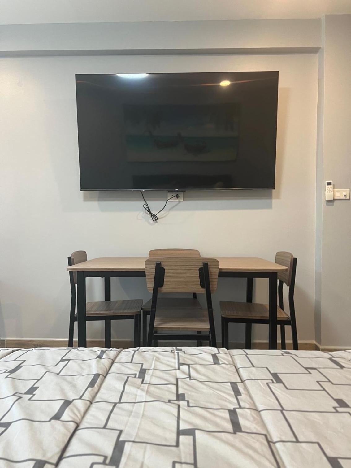 Private Modern Apartments By Patong Vacation Rentals Located In The Heart Of Patong, Walking Distance To The Beach, Kitchen, Private Bathroom, Seating Area, 65" Smart Tv With Free Wifi Eksteriør bilde