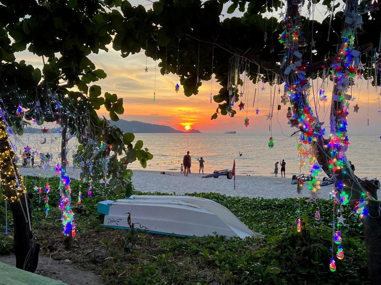 Private Modern Apartments By Patong Vacation Rentals Located In The Heart Of Patong, Walking Distance To The Beach, Kitchen, Private Bathroom, Seating Area, 65" Smart Tv With Free Wifi Eksteriør bilde